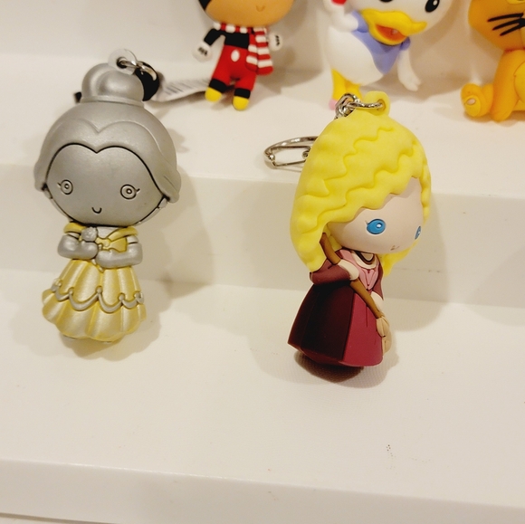 Disney Princess Blind Bag Figural Keychain Set 3D Figures - Picture 2 of 10